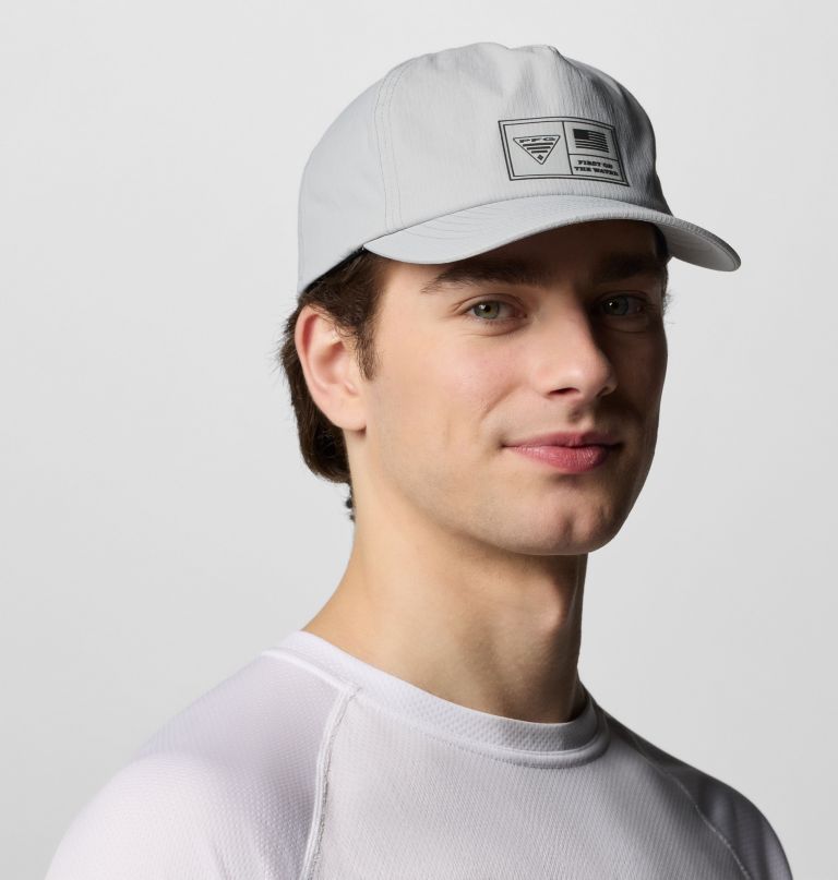 pfg outcast 3d stretch -lippis nappikiinnityksellä