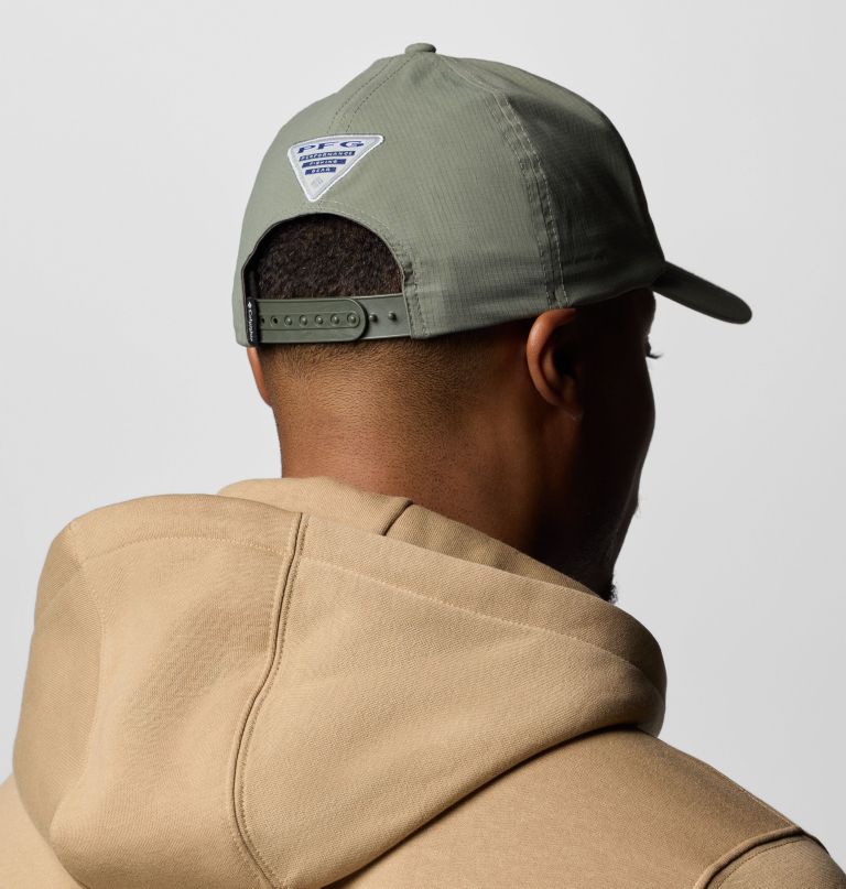 pfg outcast 3d stretch -lippis nappikiinnityksellä