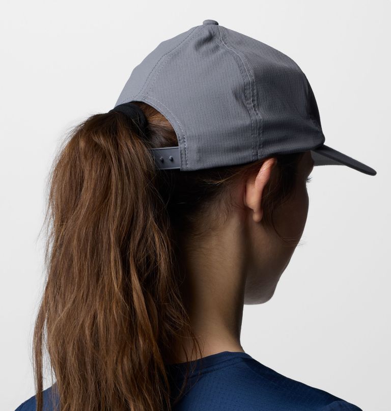 alta crest 3d stretch -lippis jossa nappikiinnitys
