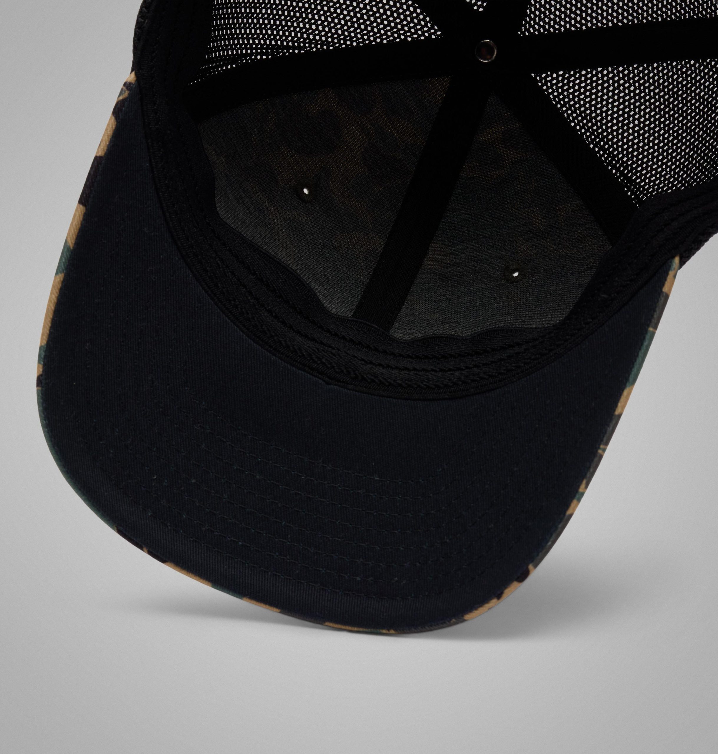 collegiate phg camo mesh -pallolippis - michigan